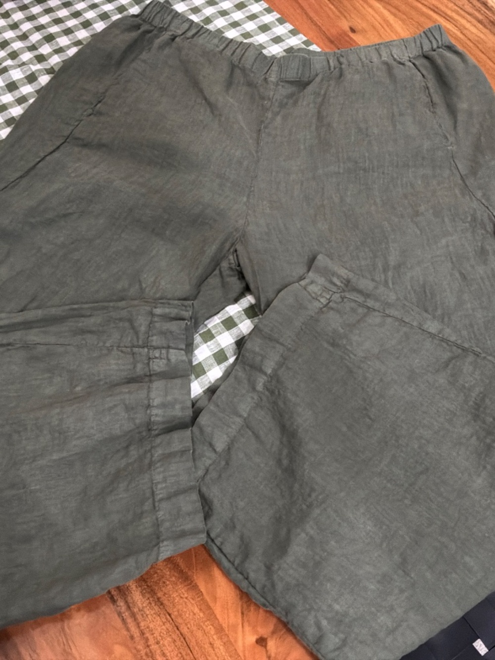 VELVET BY GRAHAM & SPENCER  LOLA LINEN PANT OLIVE - Picture 3 of 5